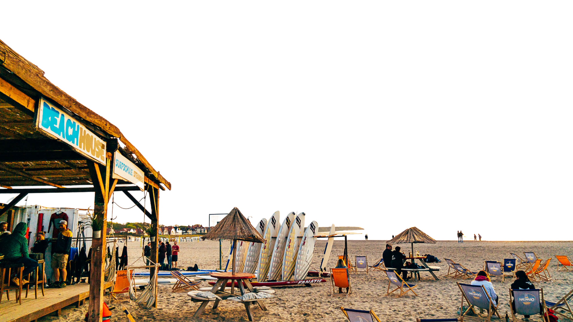 Beach House — Surfschule am Strand